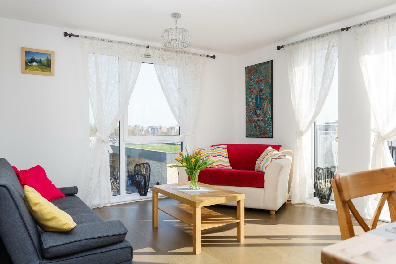 Contemporary Trumpington Apartment With Self Check-In ,Free On-Site Parking, Terrace, Super Fast Wifi & 5 Mins Drive To Papworth & Addenbrookes Hospitals Κέμπριτζ Εξωτερικό φωτογραφία
